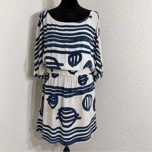 Zara Blue and White Patterned Top
